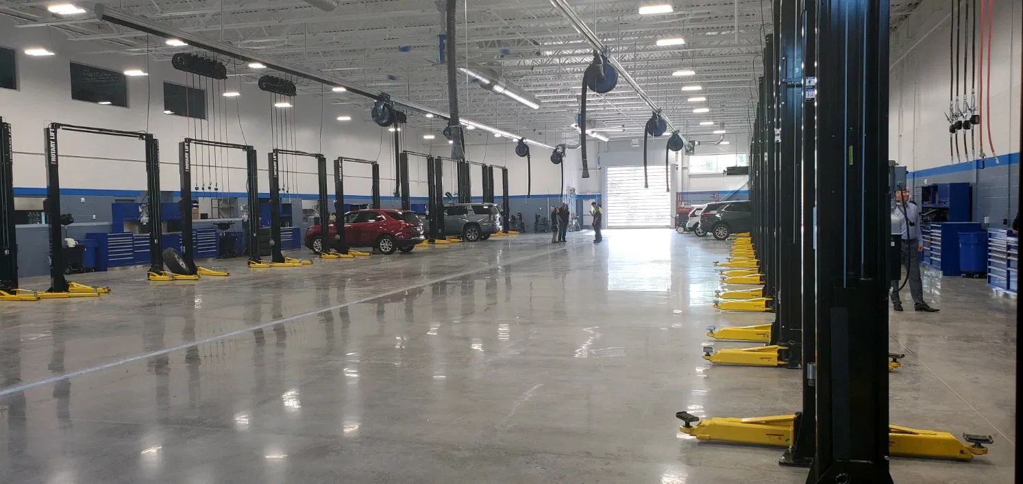 A multi-bay service department equipped by Total Tool